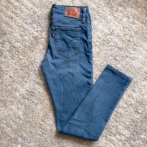 Levi’s 711 Skinny Jeans